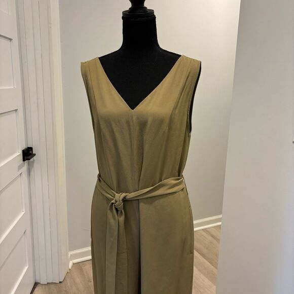 Everlane The Japanese GoWeave Essential Cropped Jumpsuit | Olive Green | Size 10 - Picture 5 of 12